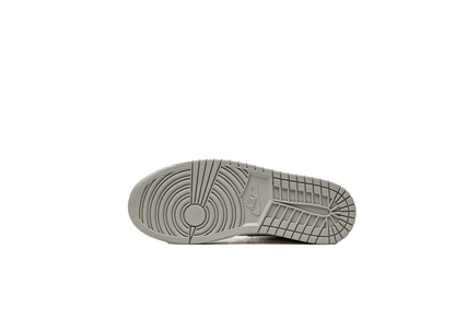 Air Jordan 1 Mid "Light Smoke Grey Anthracite"